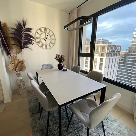 Voyager 360, Free Private Parking Belgrad