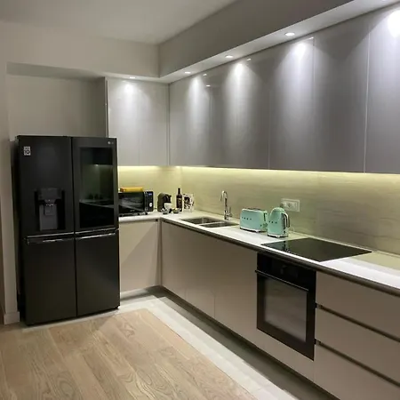 Voyager 360, Free Private Parking * Belgrad