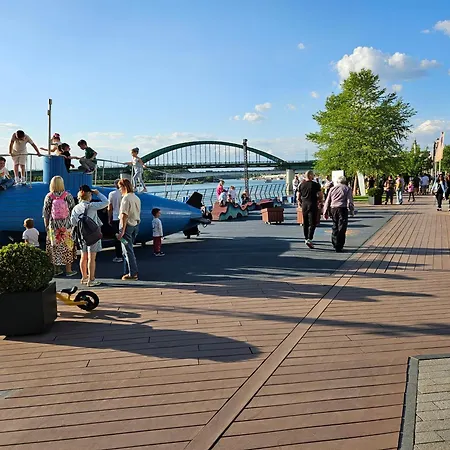 Voyager 360, Free Private Parking